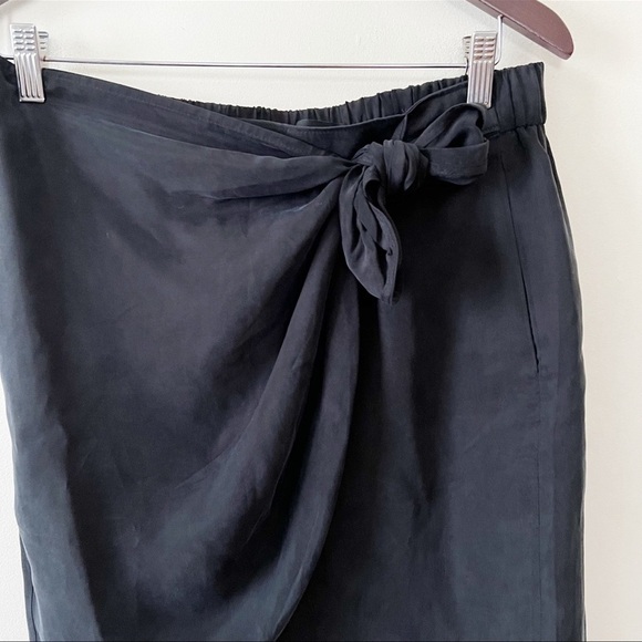 J. Crew Black Japanese Cupro Above the Knee Shimmery Wrap Skirt 12P Polished - Picture 3 of 8